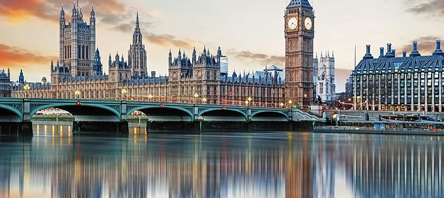 Westminster-sunset-fotolia 